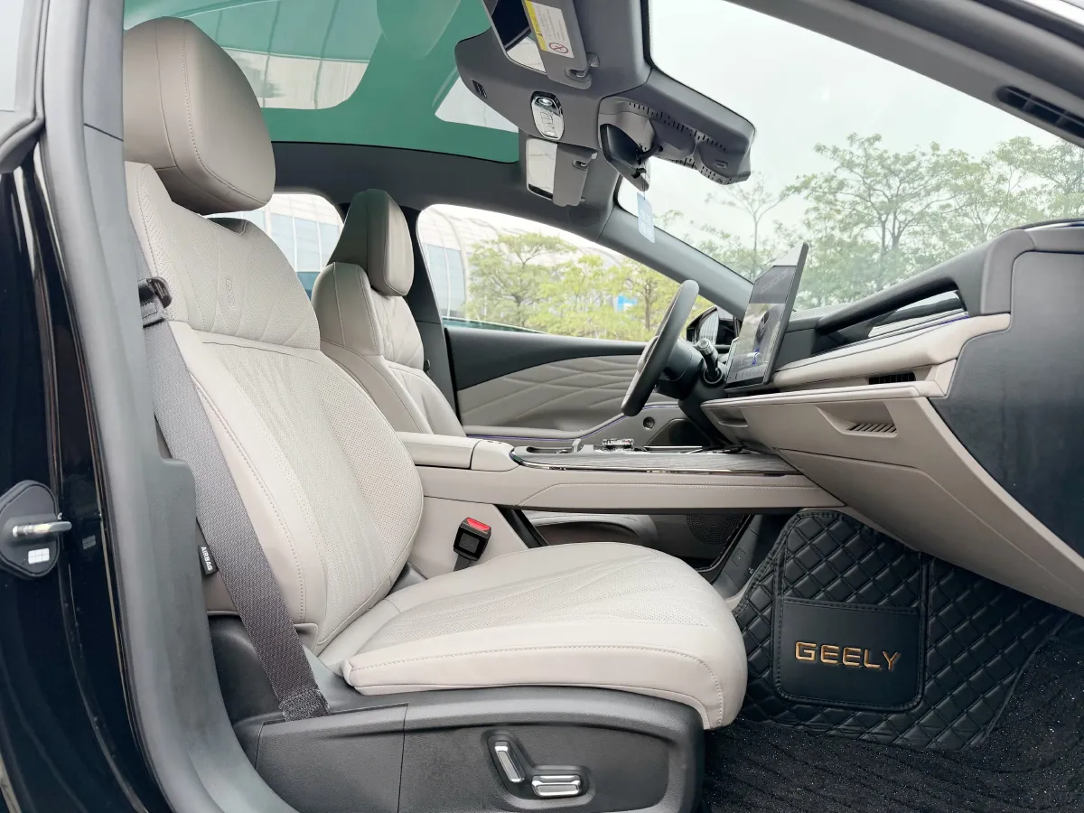 2025 Geely Galaxy Starshine 8 1.5L 112HP L4 1DHT PHEV,autocango,china used car exporter,china ev exporter,chinese used car exporter,chinese used ev exporter