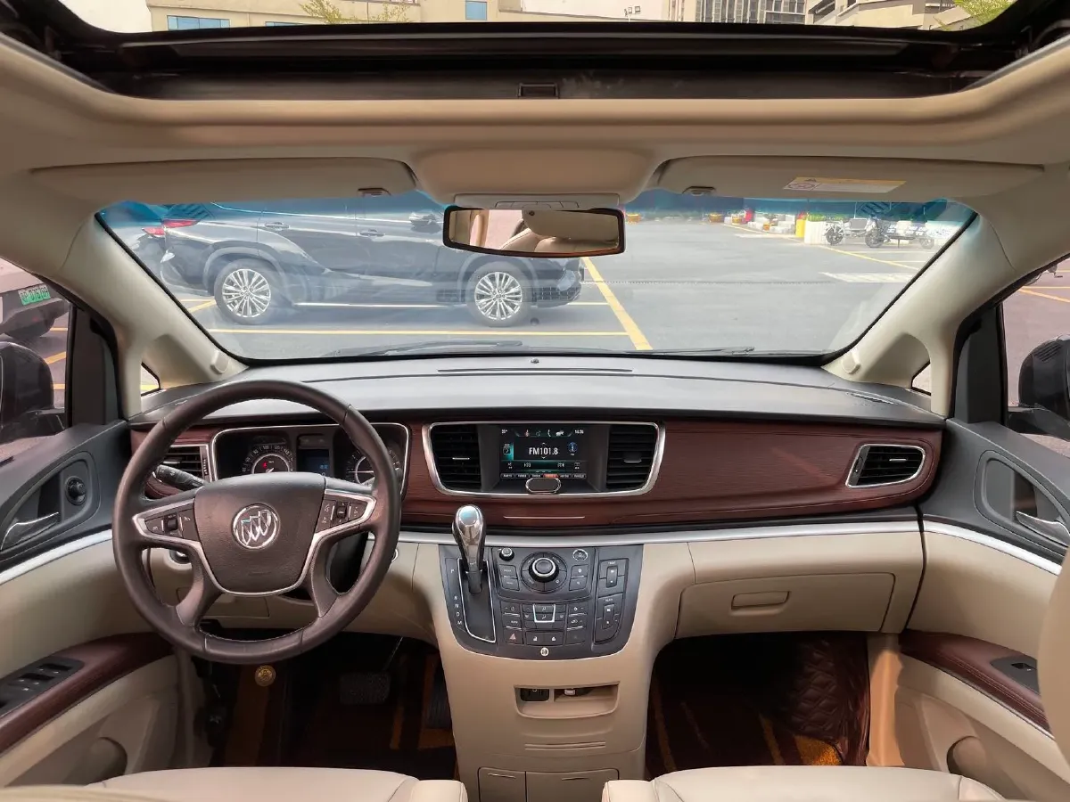 2018 Buick GL8 2.0T 260HP L4 6AT,autocango,china used car exporter,china ev exporter,chinese used car exporter,chinese used ev exporter