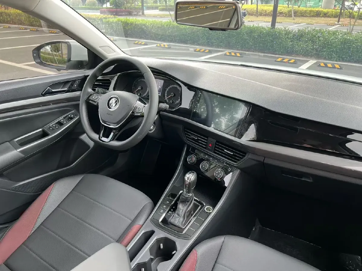 2021 Volkswagen Bora 1.5L 113HP L4 6AT,autocango,china used car exporter,china ev exporter,chinese used car exporter,chinese used ev exporter