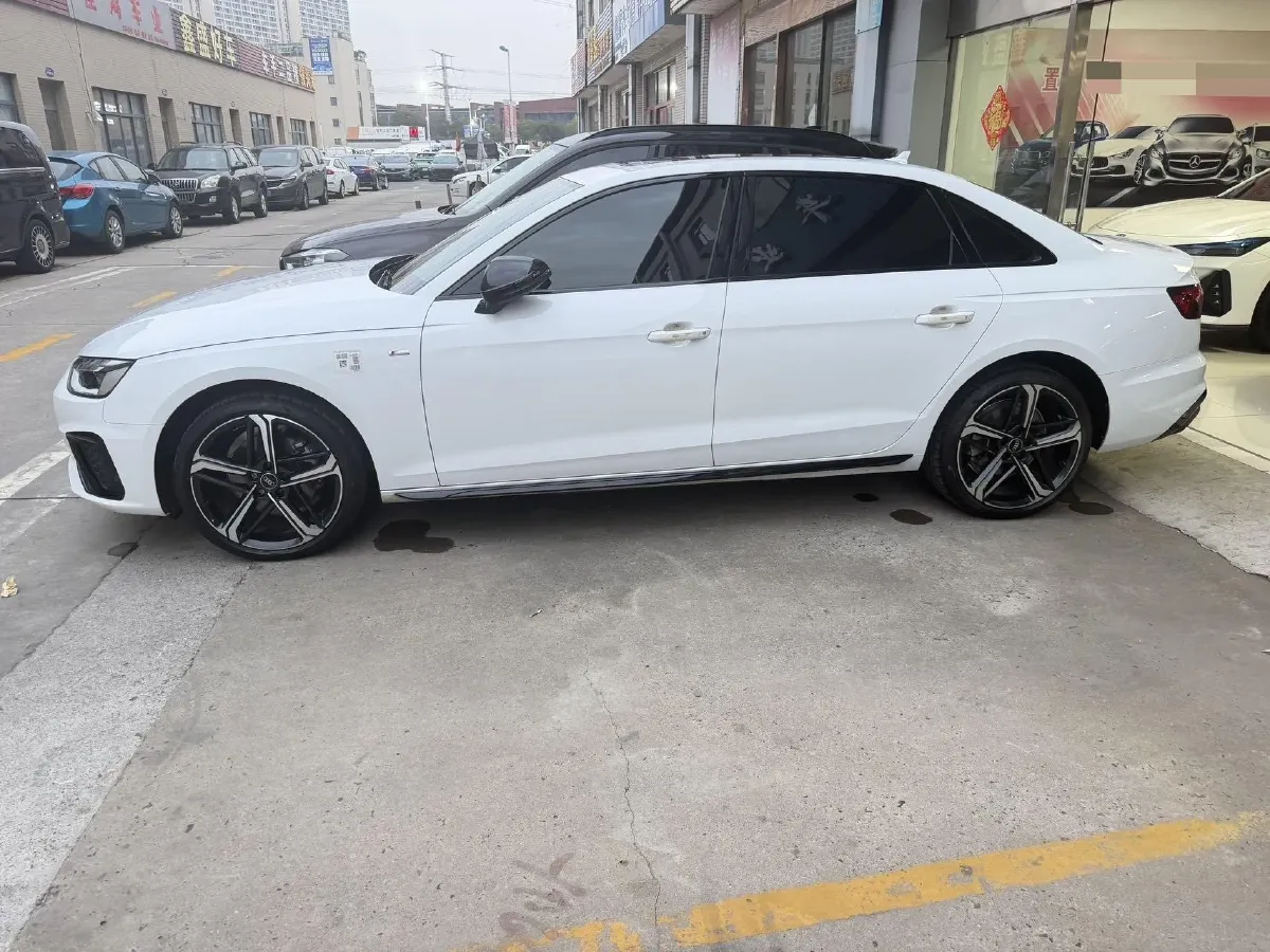 2024 Audi A4L 2.0T 190HP L4 7DCT,autocango,china used car exporter,china ev exporter,chinese used car exporter,chinese used ev exporter