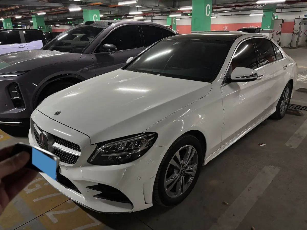 2021 Mercedes-Benz C Class 1.5T 156HP L4 9AT,autocango,china used car exporter,china ev exporter,chinese used car exporter,chinese used ev exporter