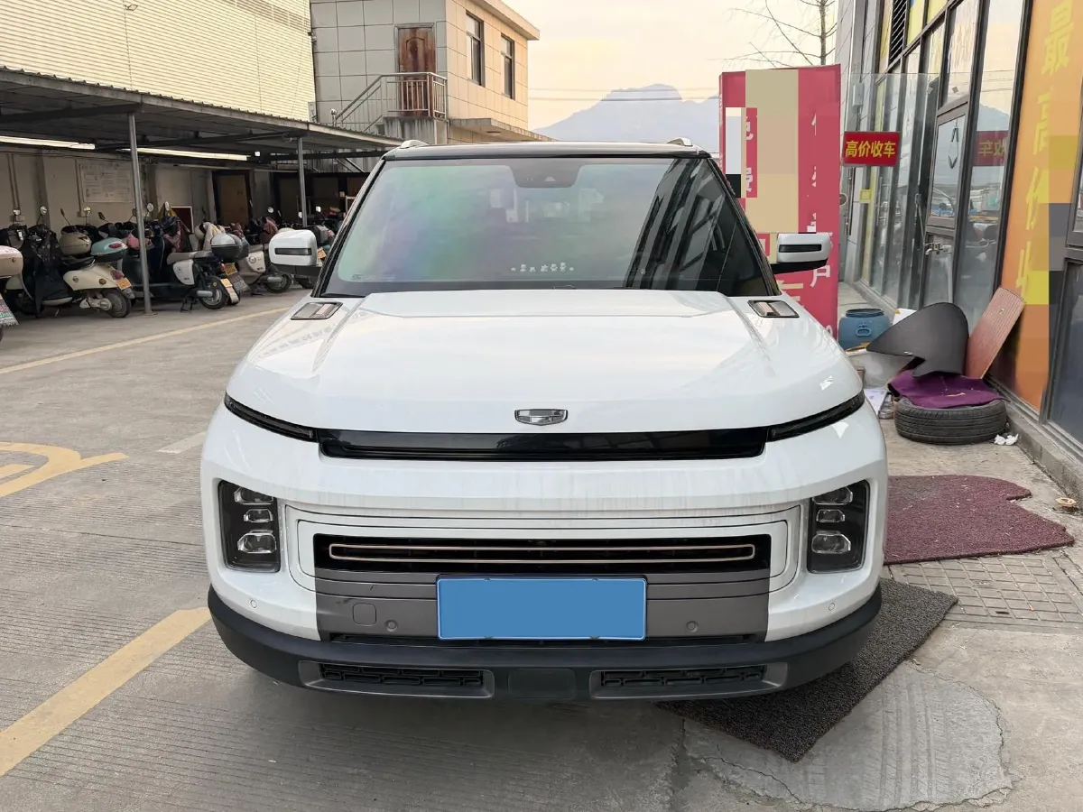 2022 Geely ICON 1.5T 177HP L3 6AT,autocango,china used car exporter,china ev exporter,chinese used car exporter,chinese used ev exporter