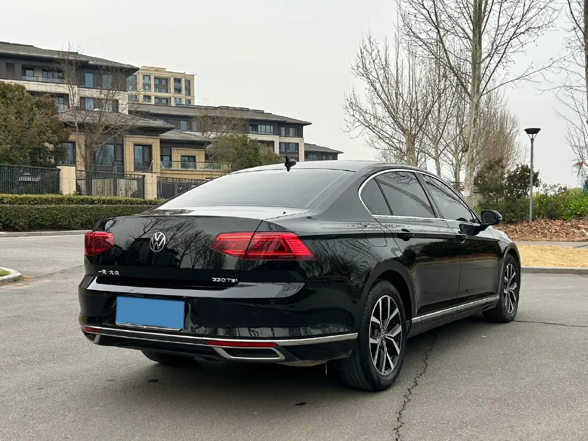 2020 Volkswagen Magotan 2.0T 186HP L4 7DCT,autocango,china used car exporter,china ev exporter,chinese used car exporter,chinese used ev exporter