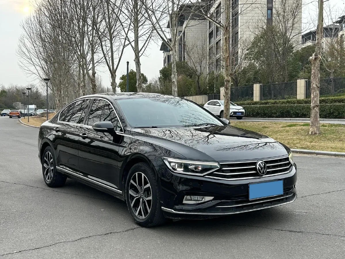 2020 Volkswagen Magotan 2.0T 186HP L4 7DCT,autocango,china used car exporter,china ev exporter,chinese used car exporter,chinese used ev exporter