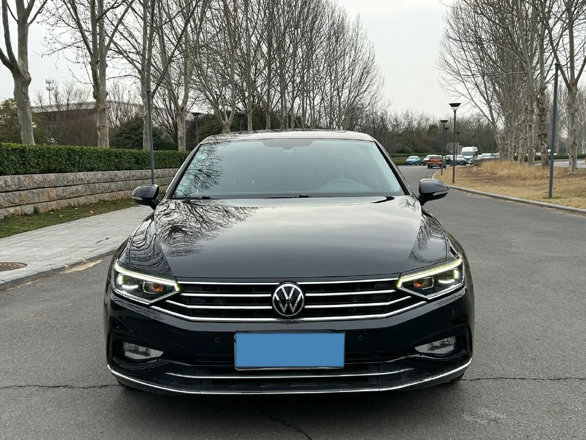2020 Volkswagen Magotan 2.0T 186HP L4 7DCT,autocango,china used car exporter,china ev exporter,chinese used car exporter,chinese used ev exporter