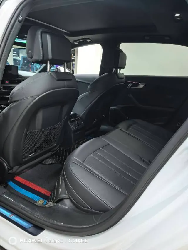 2024 Audi A4L 2.0T 190HP L4 7DCT,autocango,china used car exporter,china ev exporter,chinese used car exporter,chinese used ev exporter