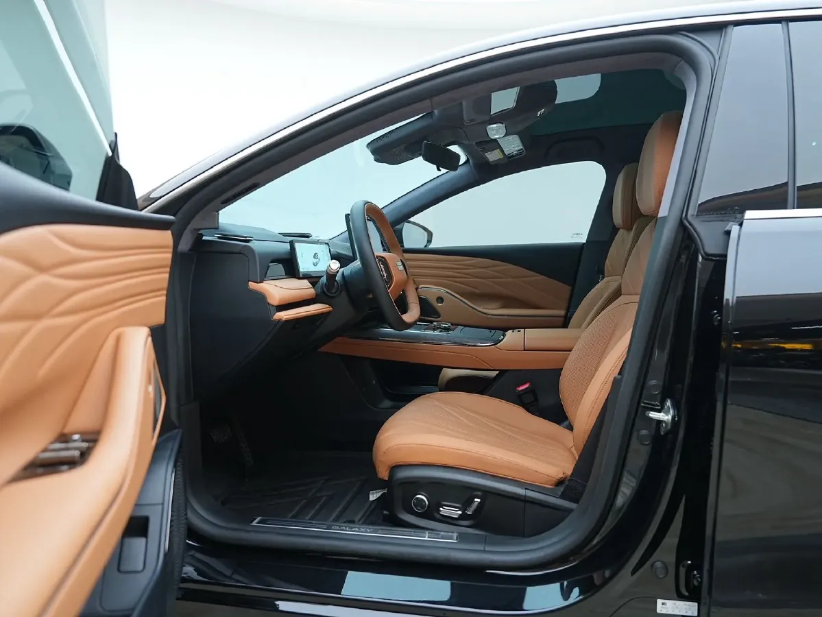 2025 Geely Galaxy Starshine 8 1.5L 112HP L4 1DHT PHEV,autocango,china used car exporter,china ev exporter,chinese used car exporter,chinese used ev exporter