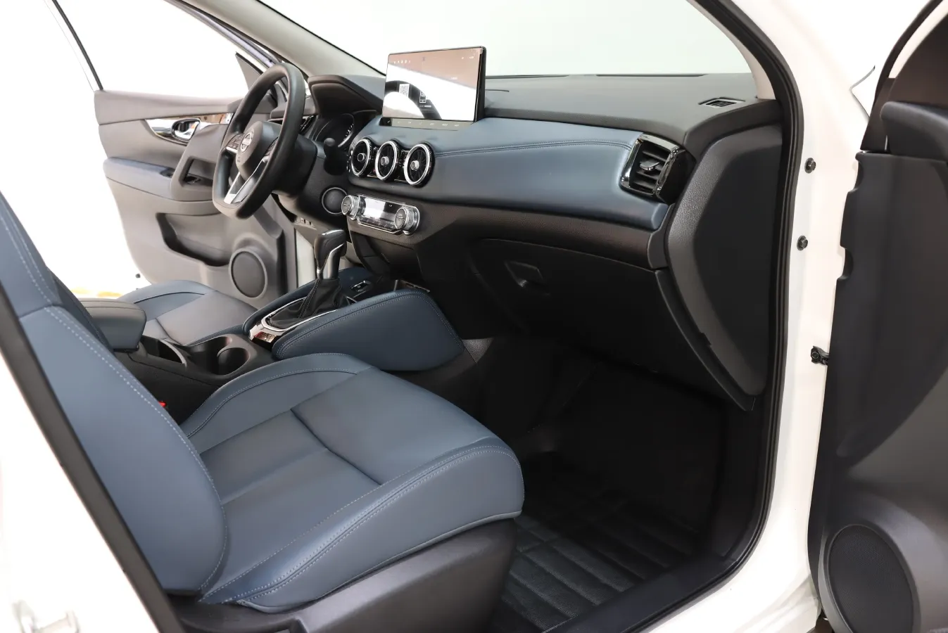 2025 Nissan Qashqai 2.0L 151HP L4 CVT,autocango,china used car exporter,china ev exporter,chinese used car exporter,chinese used ev exporter