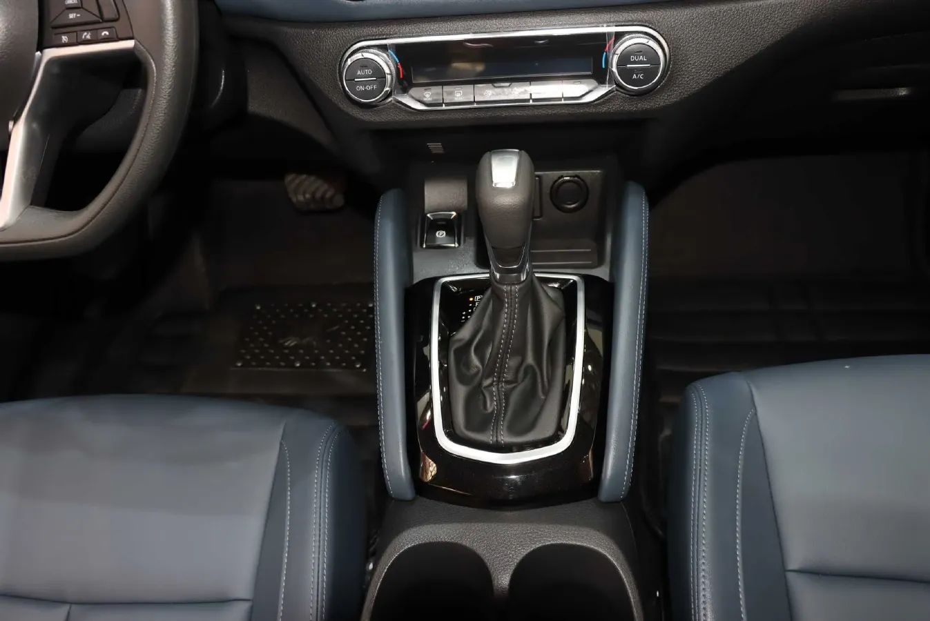 2025 Nissan Qashqai 2.0L 151HP L4 CVT,autocango,china used car exporter,china ev exporter,chinese used car exporter,chinese used ev exporter