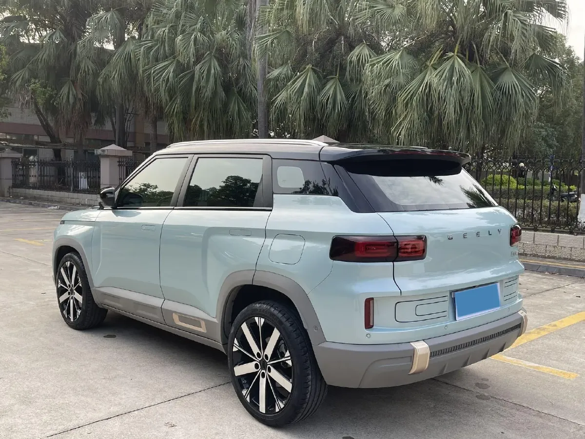 2023 Geely ICON 1.5T 181HP L4 7DCT,autocango,china used car exporter,china ev exporter,chinese used car exporter,chinese used ev exporter