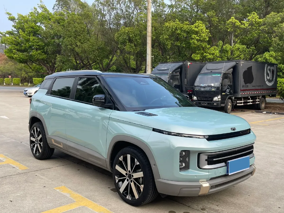 2023 Geely ICON 1.5T 181HP L4 7DCT,autocango,china used car exporter,china ev exporter,chinese used car exporter,chinese used ev exporter