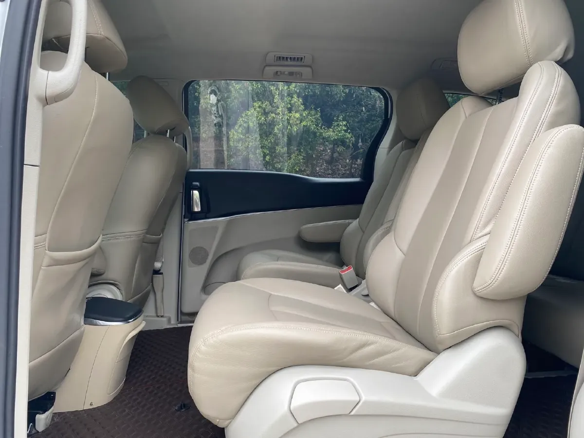 2021 Buick GL8 2.0T 237HP L4 9AT,autocango,china used car exporter,china ev exporter,chinese used car exporter,chinese used ev exporter