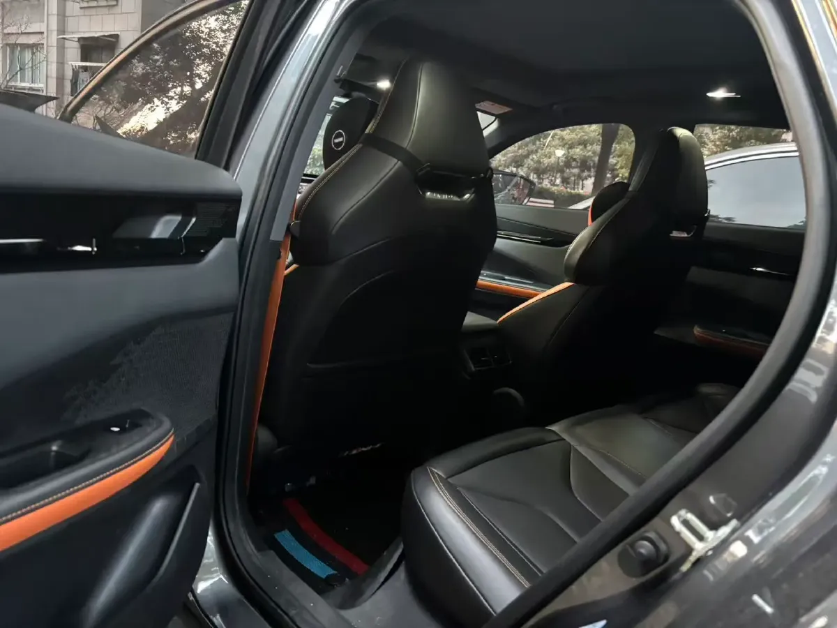 2023 ChangAn UNI-V 1.5T 188HP L4 7DCT,autocango,china used car exporter,china ev exporter,chinese used car exporter,chinese used ev exporter