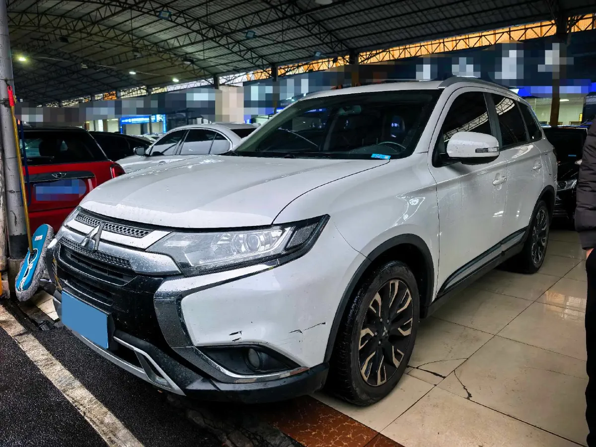 2019 Mitsubishi Outlander 2.0L 166HP L4 CVT,autocango,china used car exporter,china ev exporter,chinese used car exporter,chinese used ev exporter