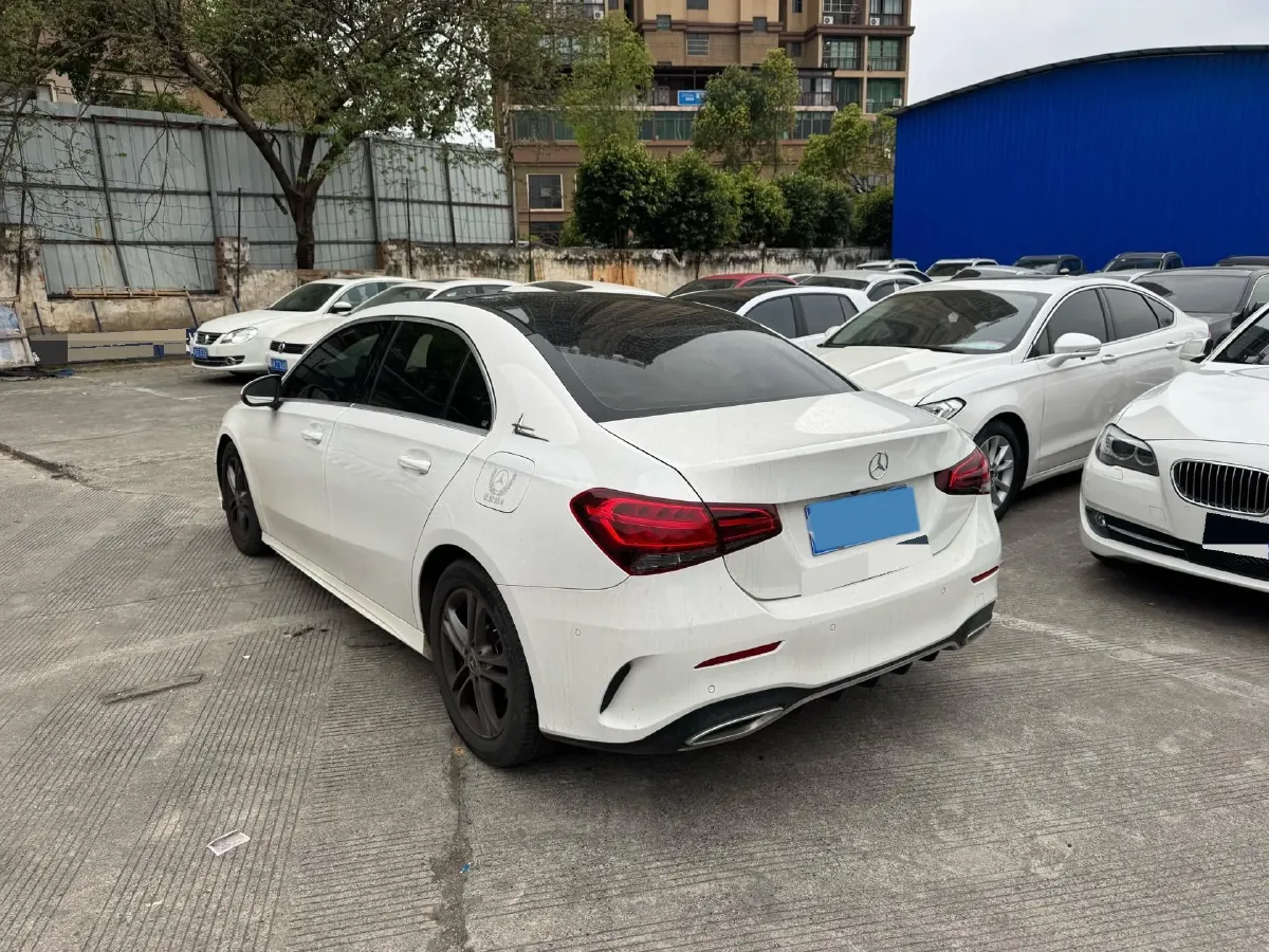 2020 Mercedes-Benz A Class 1.3T 136HP L4 7DCT,autocango,china used car exporter,china ev exporter,chinese used car exporter,chinese used ev exporter
