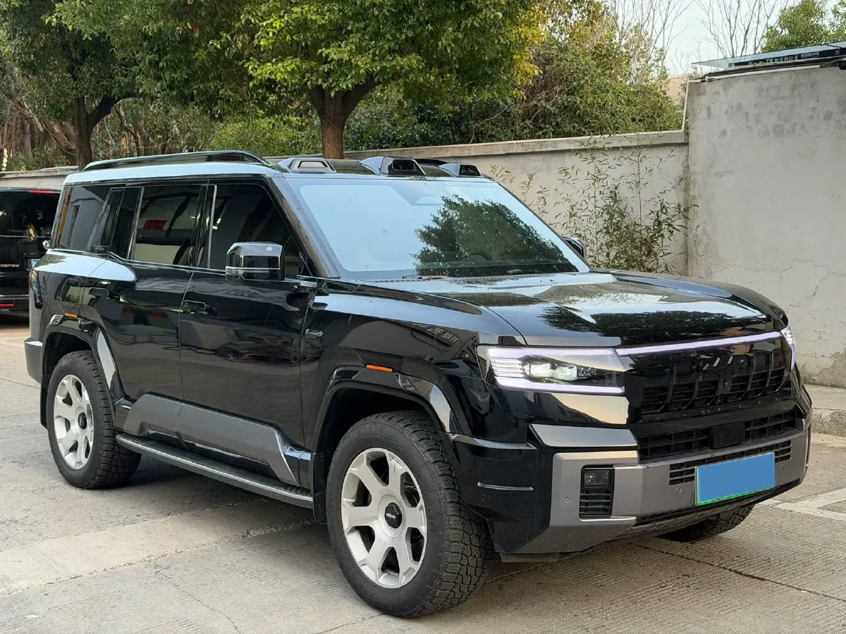 2025 FangChengBao Bao 8 2.0T 245HP L4 E-CVT PHEV 36.8KWH,autocango,china used car exporter,china ev exporter,chinese used car exporter,chinese used ev exporter