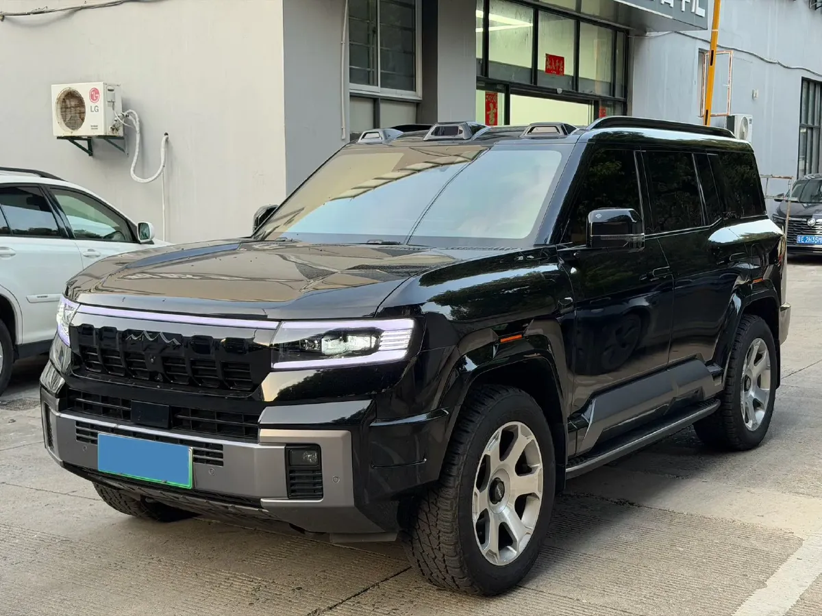 2025 FangChengBao Bao 8 2.0T 245HP L4 E-CVT PHEV 36.8KWH,autocango,china used car exporter,china ev exporter,chinese used car exporter,chinese used ev exporter