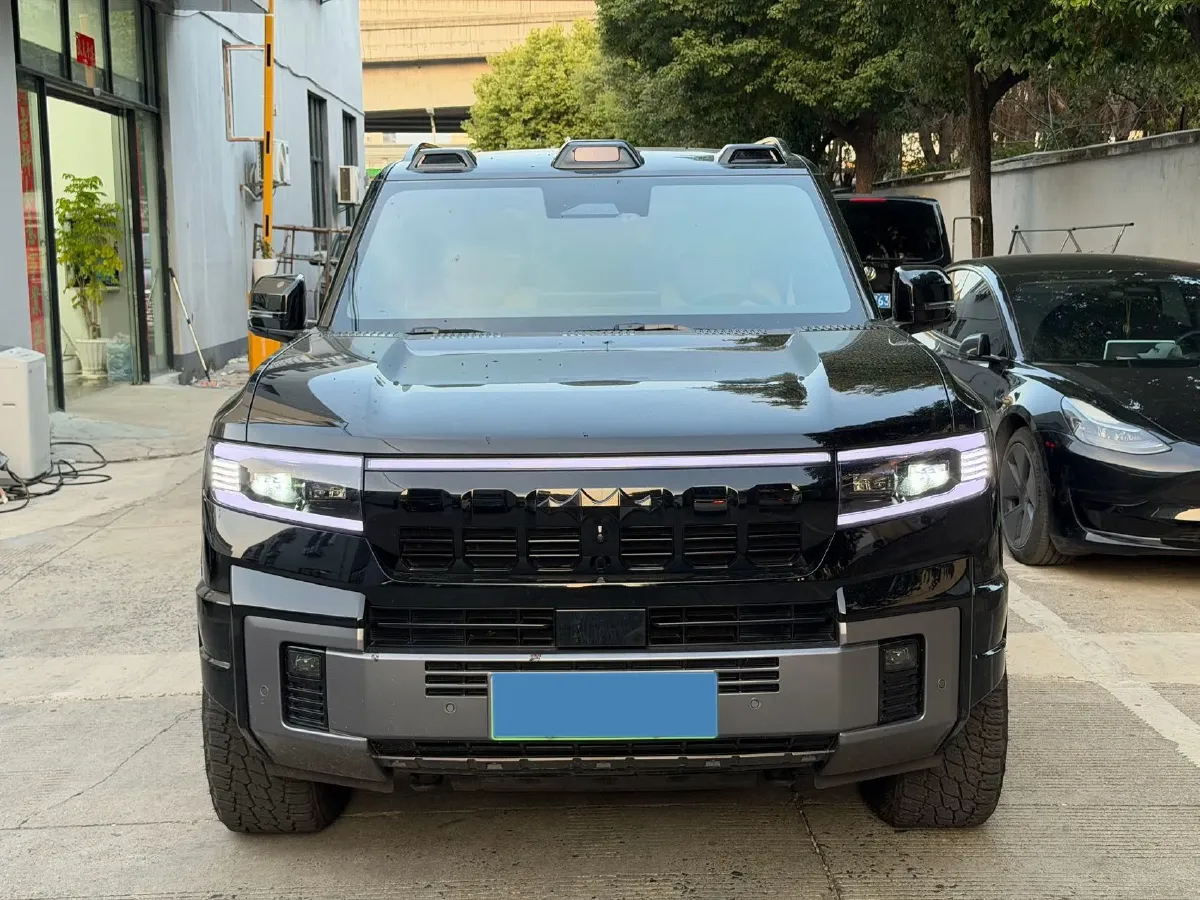 2025 FangChengBao Bao 8 2.0T 245HP L4 E-CVT PHEV 36.8KWH,autocango,china used car exporter,china ev exporter,chinese used car exporter,chinese used ev exporter