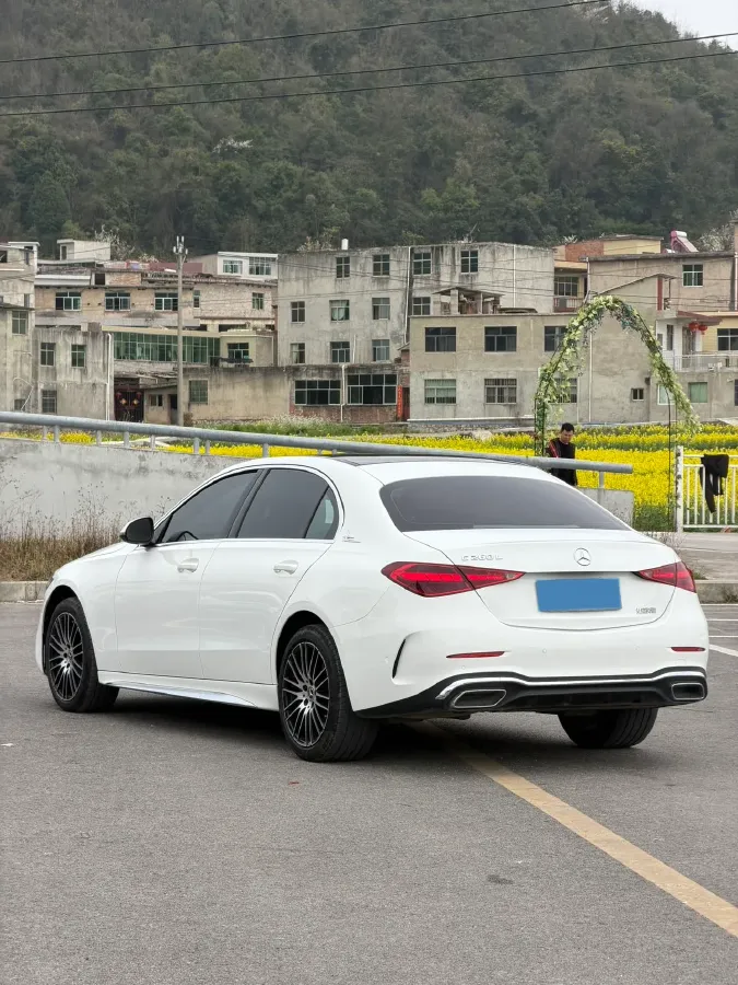 2024 Mercedes-Benz C Class 1.5T 204HP L4 9AT,autocango,china used car exporter,china ev exporter,chinese used car exporter,chinese used ev exporter