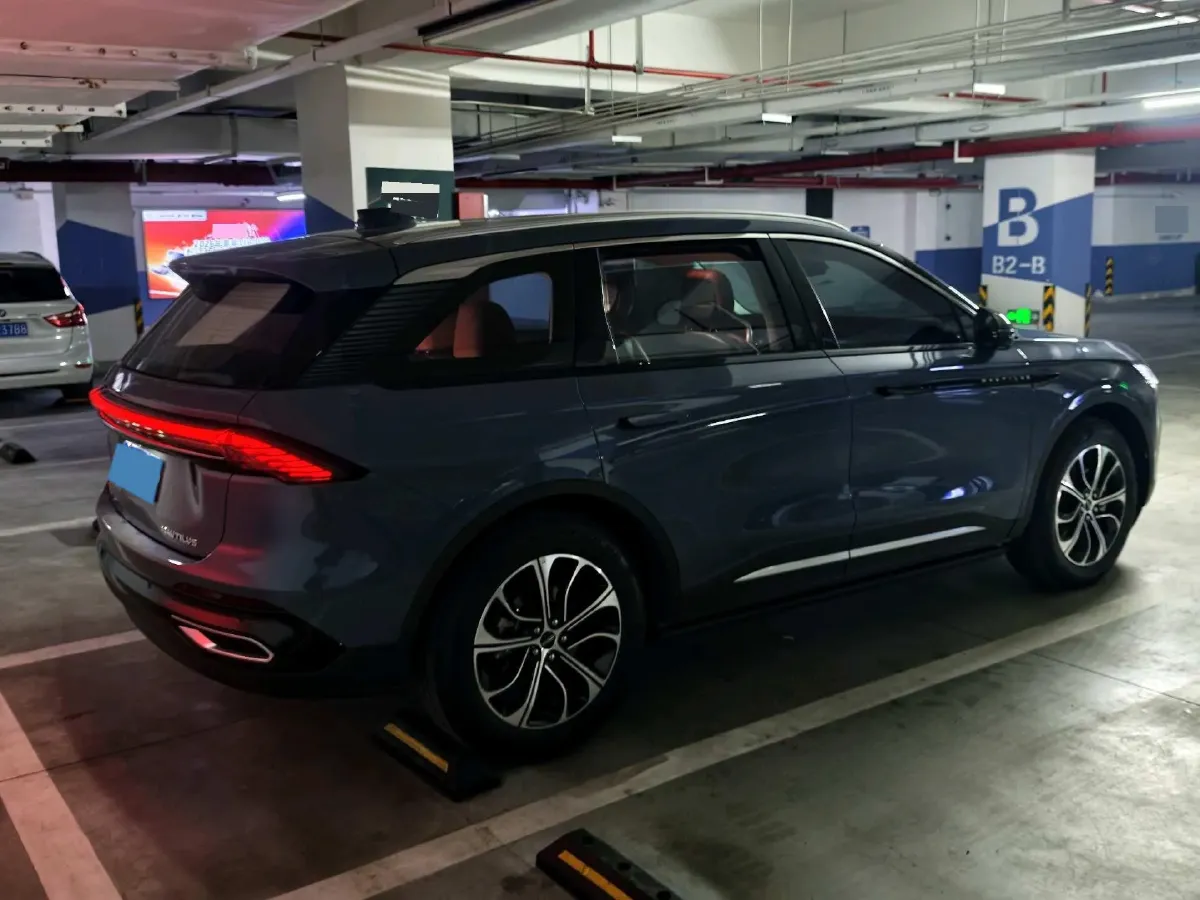2025 Lincoln Nautilus 2.0T 261HP L4 8AT,autocango,china used car exporter,china ev exporter,chinese used car exporter,chinese used ev exporter