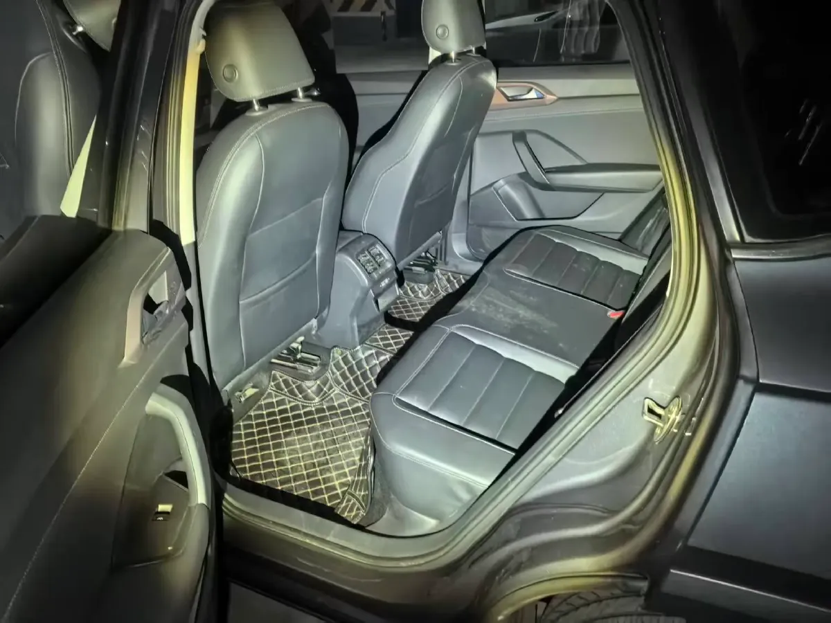 2019 MINI MINI 1.5T 102HP L3 7DCT,autocango,china used car exporter,china ev exporter,chinese used car exporter,chinese used ev exporter