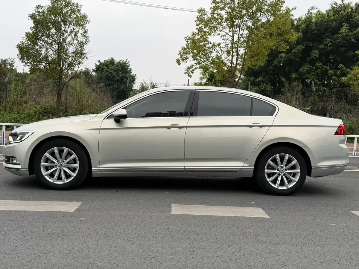 2019 Chevrolet Malibu XL 2.0T 241HP L4 9AT,autocango,china used car exporter,china ev exporter,chinese used car exporter,chinese used ev exporter