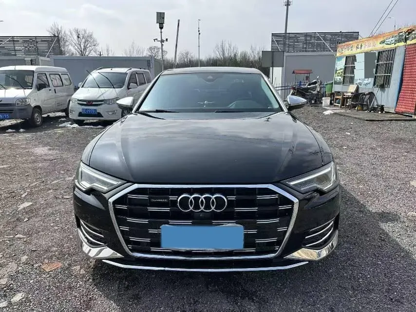 2021 Audi A6L 2.0T 224HP L4 7DCT,autocango,china used car exporter,china ev exporter,chinese used car exporter,chinese used ev exporter