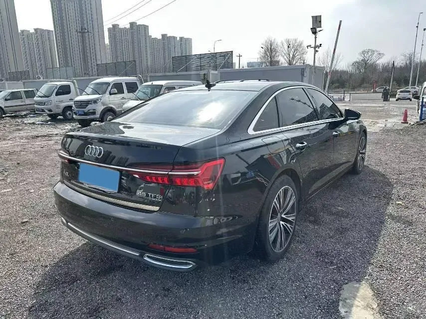 2021 Audi A6L 2.0T 224HP L4 7DCT,autocango,china used car exporter,china ev exporter,chinese used car exporter,chinese used ev exporter