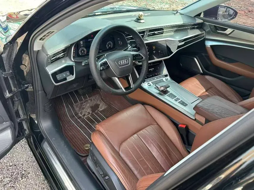 2021 Audi A6L 2.0T 224HP L4 7DCT,autocango,china used car exporter,china ev exporter,chinese used car exporter,chinese used ev exporter