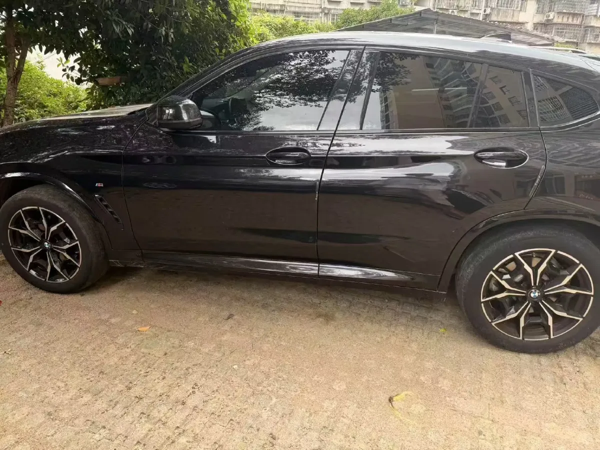2022 BMW X4 2.0T 245HP L4 8AT,autocango,china used car exporter,china ev exporter,chinese used car exporter,chinese used ev exporter