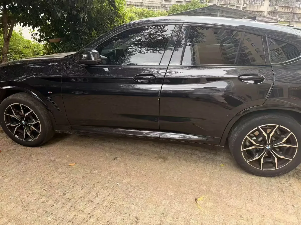 2022 BMW X4 2.0T 245HP L4 8AT,autocango,china used car exporter,china ev exporter,chinese used car exporter,chinese used ev exporter