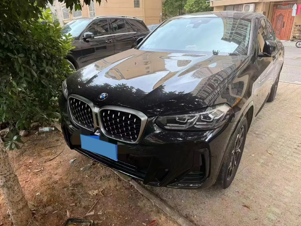 2022 BMW X4 2.0T 245HP L4 8AT,autocango,china used car exporter,china ev exporter,chinese used car exporter,chinese used ev exporter