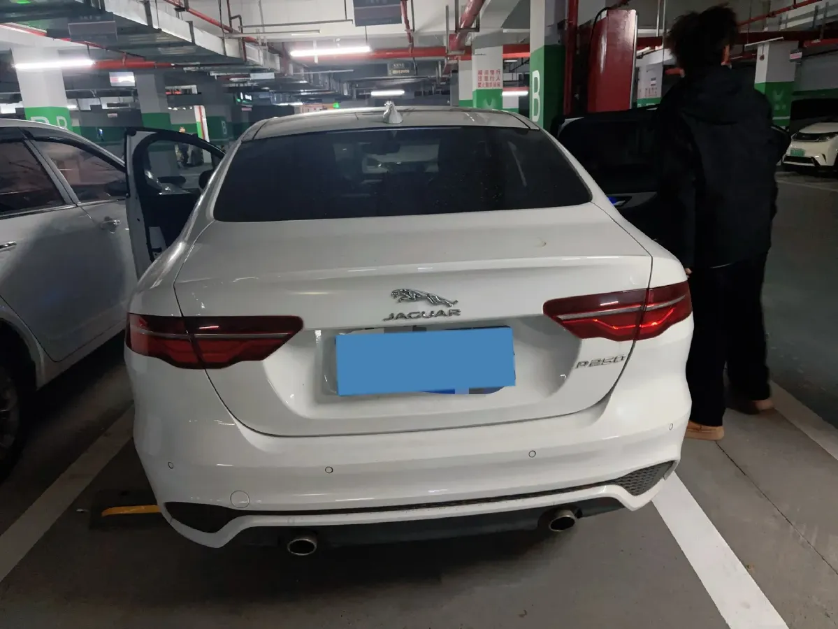 2021 Jaguar XEL 2.0T 250HP L4 8AT,autocango,china used car exporter,china ev exporter,chinese used car exporter,chinese used ev exporter