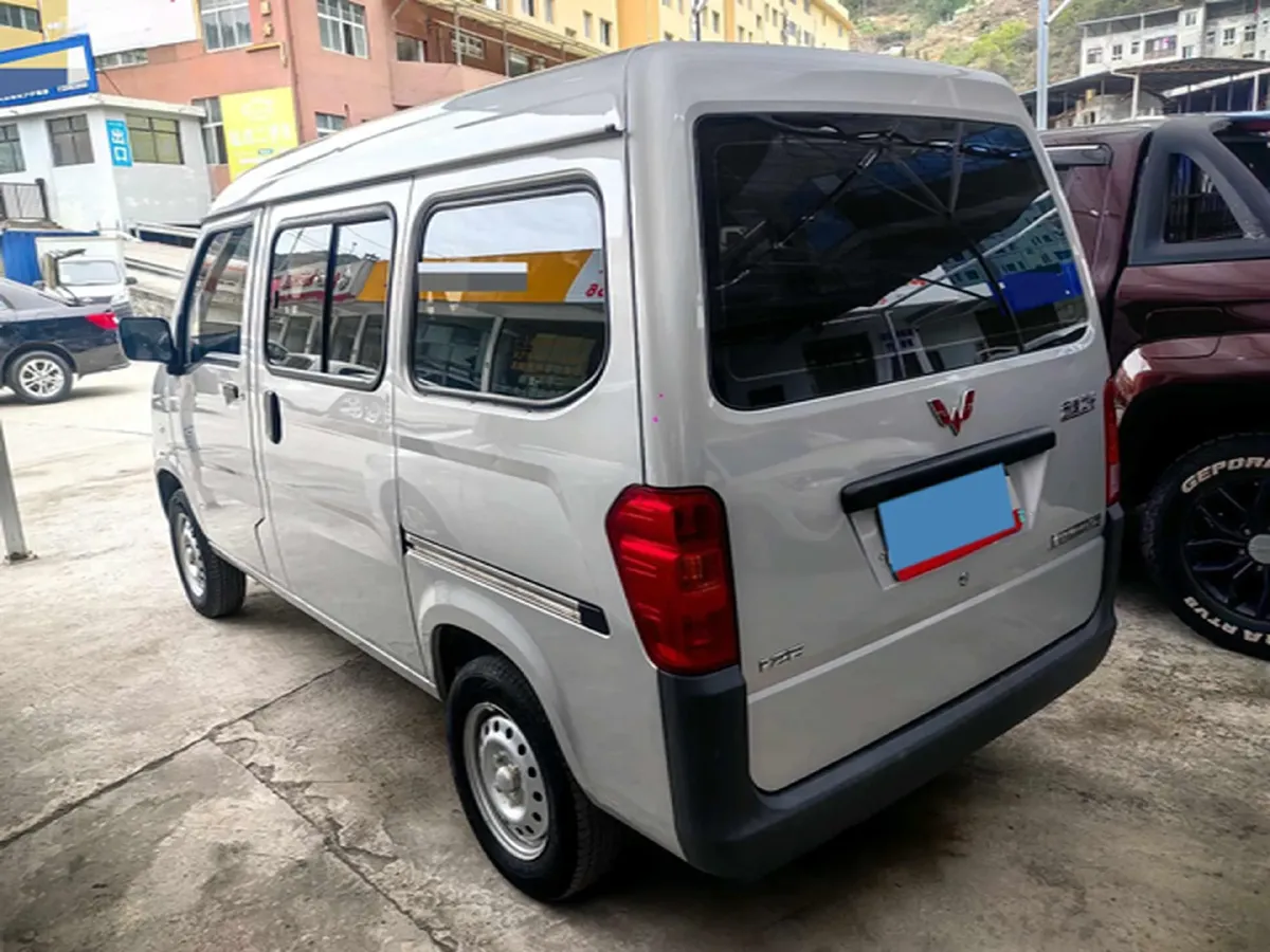 2020 WuLing ZhiGuang 1.2L 76HP L4 5MT,autocango,china used car exporter,china ev exporter,chinese used car exporter,chinese used ev exporter