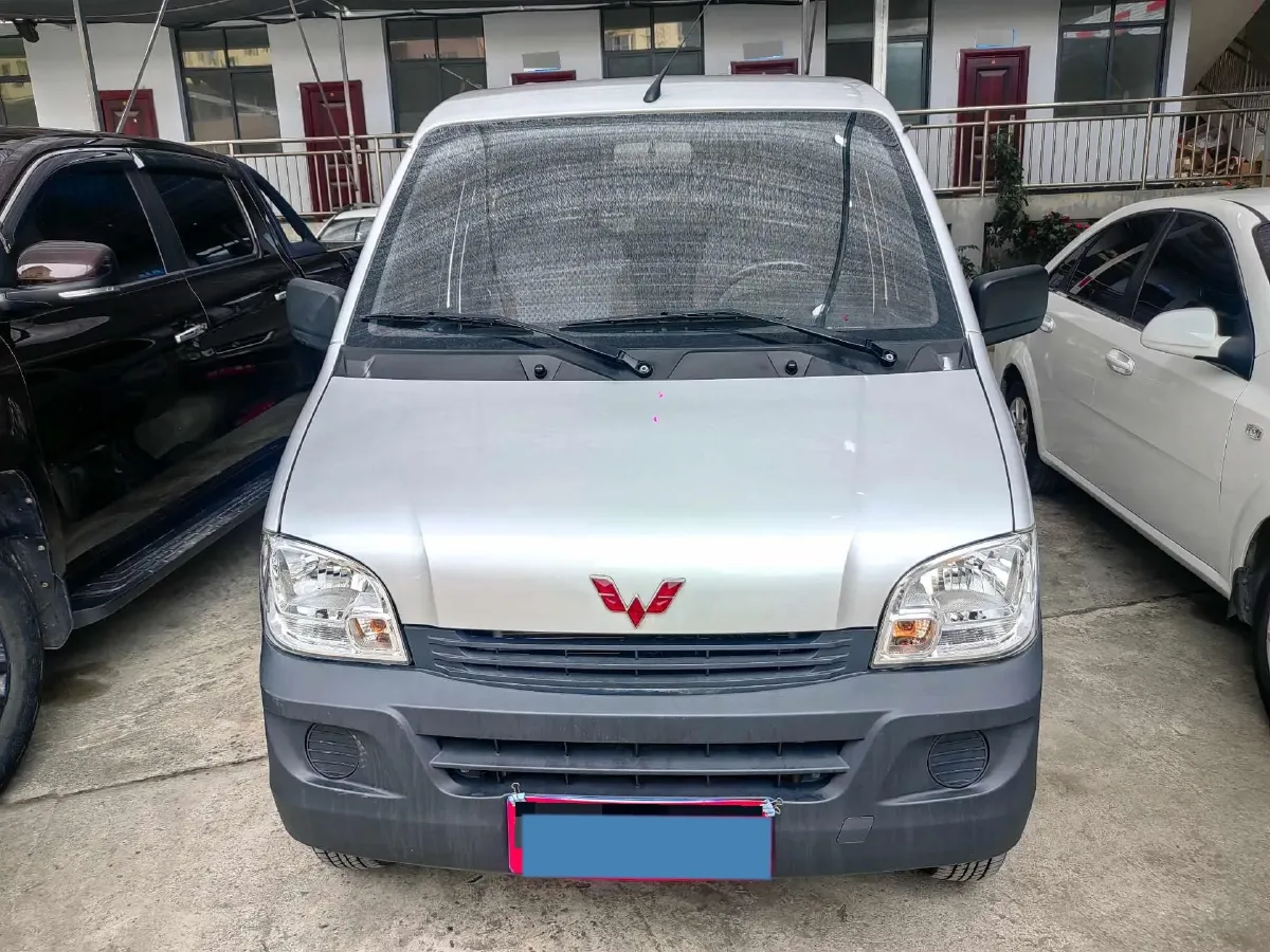 2020 WuLing ZhiGuang 1.2L 76HP L4 5MT,autocango,china used car exporter,china ev exporter,chinese used car exporter,chinese used ev exporter