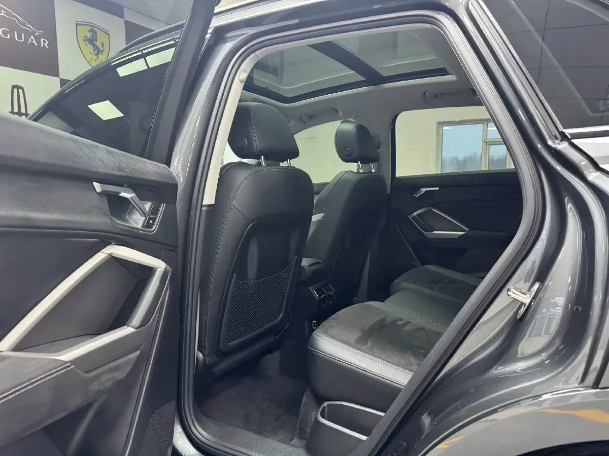 2021 Audi Q3 1.4T 150HP L4 7DCT,autocango,china used car exporter,china ev exporter,chinese used car exporter,chinese used ev exporter