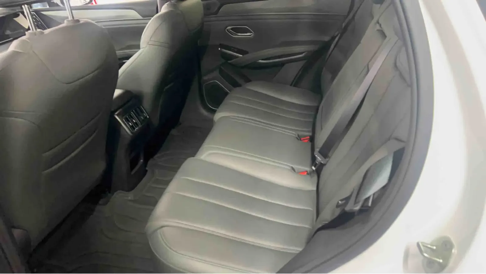 2024 BYD SongL DM-i 1.5L 101HP L4 E-CVT PHEV 18.3KWH,autocango,china used car exporter,china ev exporter,chinese used car exporter,chinese used ev exporter