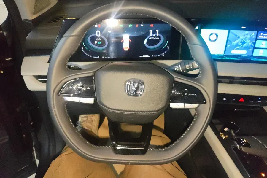 2024 ChangAn CS75 Plus 1.5T 188HP L4 8AT,autocango,china used car exporter,china ev exporter,chinese used car exporter,chinese used ev exporter