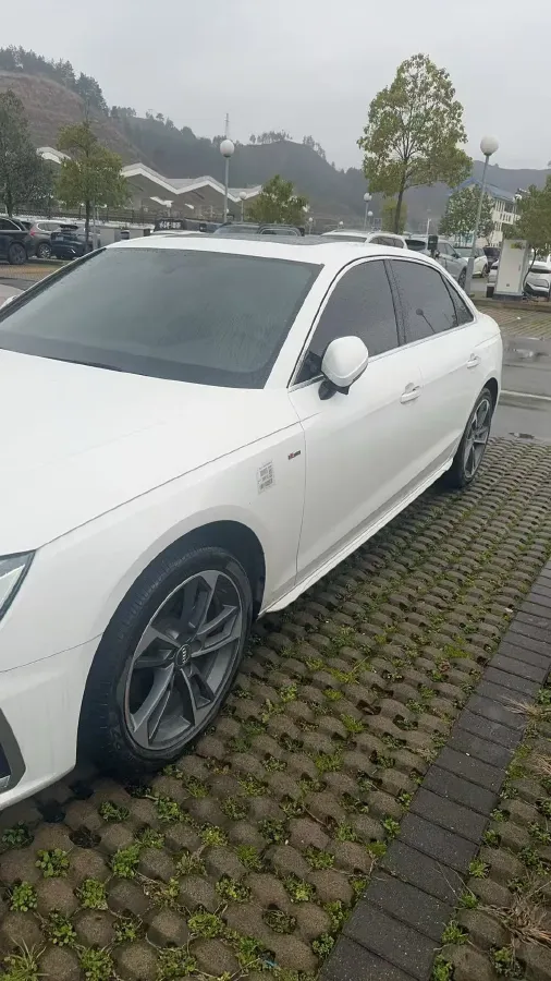 2020 Audi A4L 2.0T 190HP L4 7DCT,autocango,china used car exporter,china ev exporter,chinese used car exporter,chinese used ev exporter