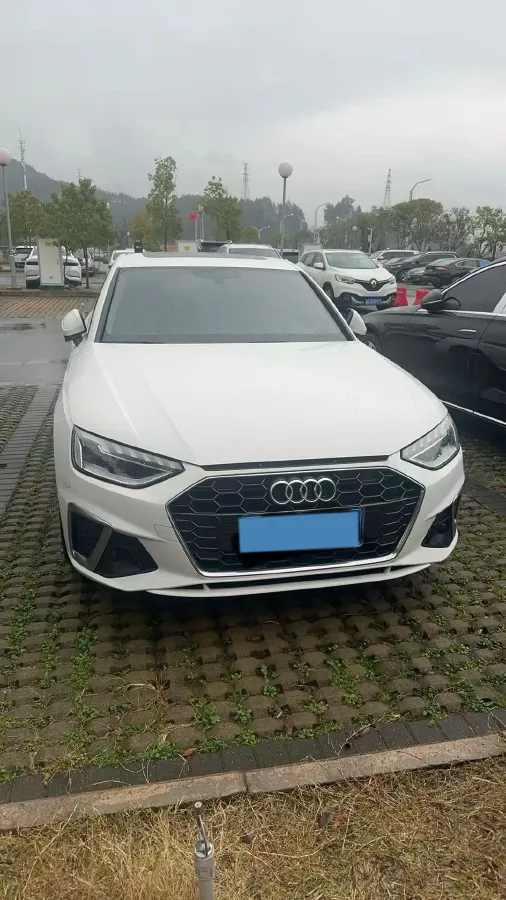 2020 Audi A4L 2.0T 190HP L4 7DCT,autocango,china used car exporter,china ev exporter,chinese used car exporter,chinese used ev exporter