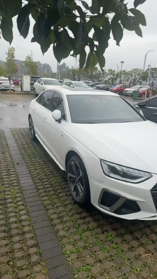 2020 Audi A4L 2.0T 190HP L4 7DCT,autocango,china used car exporter,china ev exporter,chinese used car exporter,chinese used ev exporter