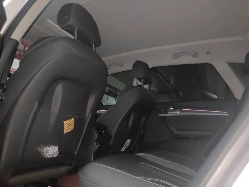 2022 Audi Q5L 2.0T 252HP L4 7DCT,autocango,china used car exporter,china ev exporter,chinese used car exporter,chinese used ev exporter