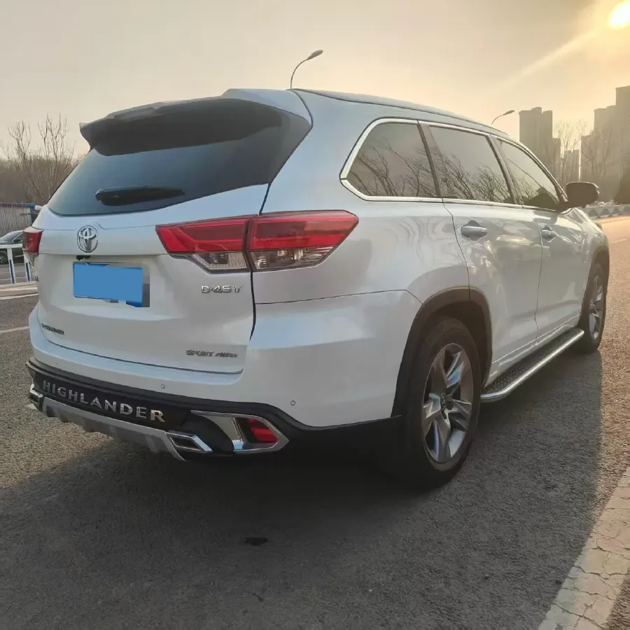 2021 Toyota Highlander 2.0T 220HP L4 6AT,autocango,china used car exporter,china ev exporter,chinese used car exporter,chinese used ev exporter