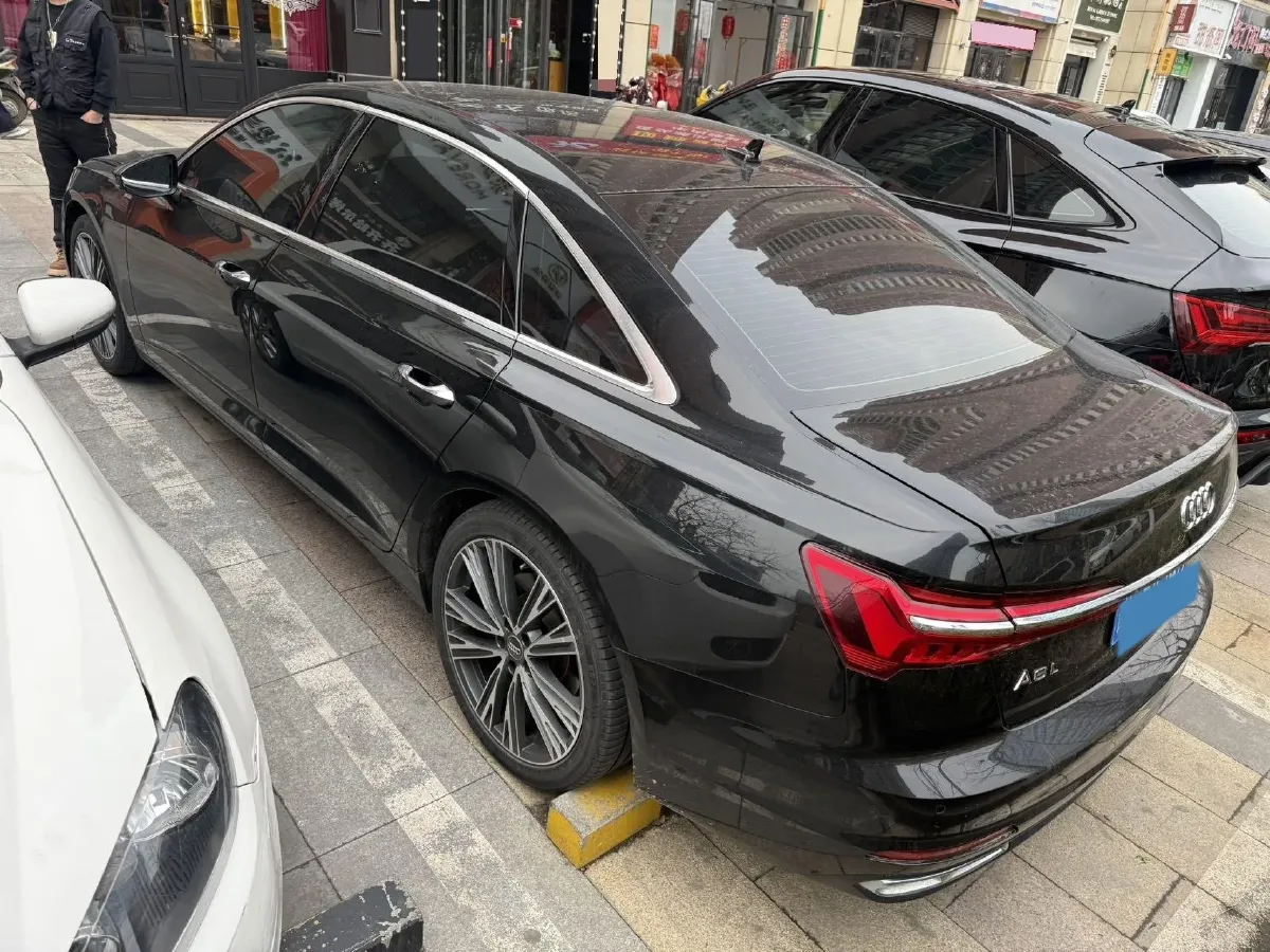 2021 Audi A6L 2.0T 190HP L4 7DCT,autocango,china used car exporter,china ev exporter,chinese used car exporter,chinese used ev exporter