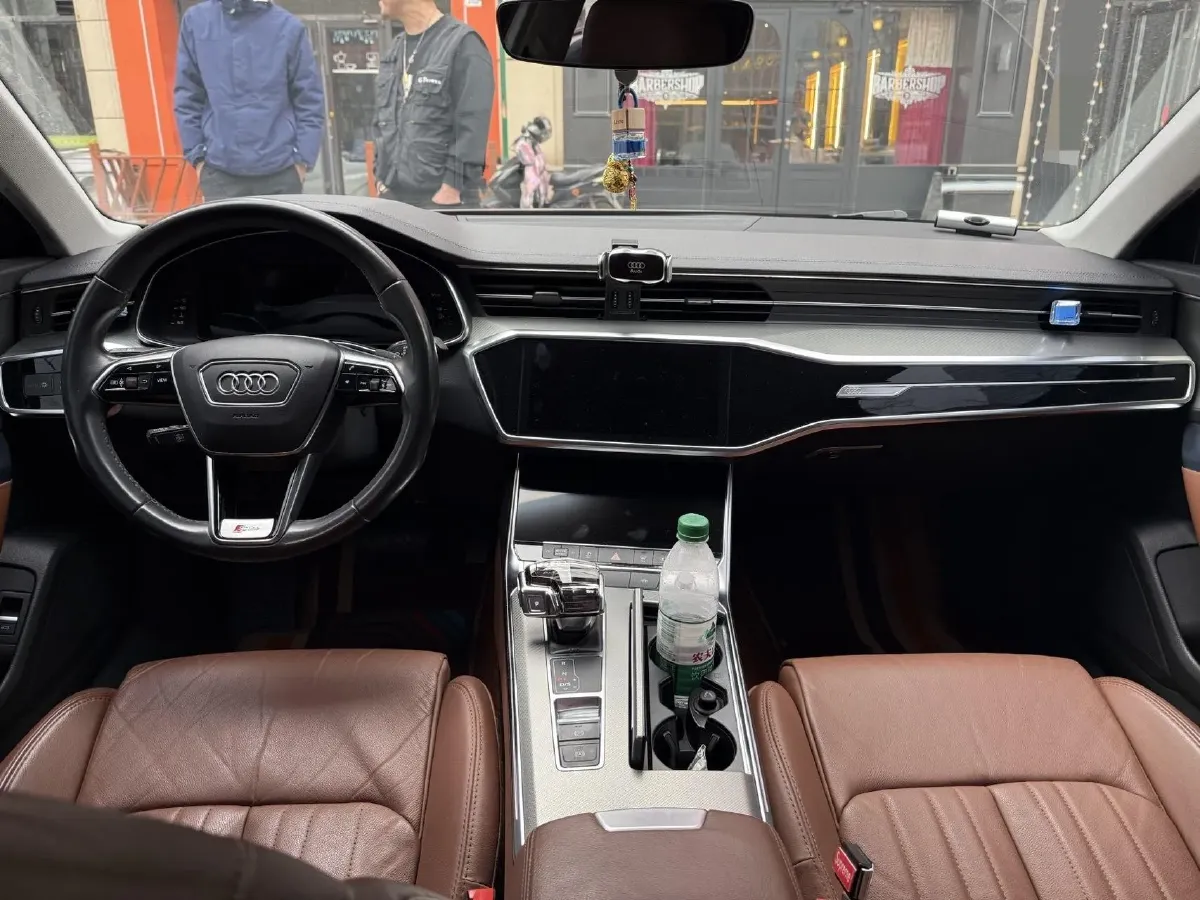 2021 Audi A6L 2.0T 190HP L4 7DCT,autocango,china used car exporter,china ev exporter,chinese used car exporter,chinese used ev exporter