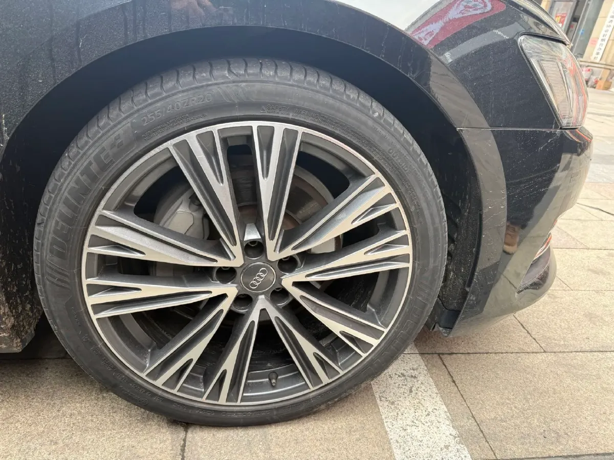 2021 Audi A6L 2.0T 190HP L4 7DCT,autocango,china used car exporter,china ev exporter,chinese used car exporter,chinese used ev exporter