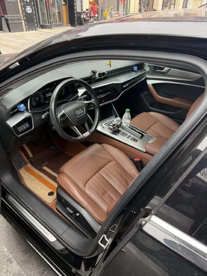 2021 Audi A6L 2.0T 190HP L4 7DCT,autocango,china used car exporter,china ev exporter,chinese used car exporter,chinese used ev exporter