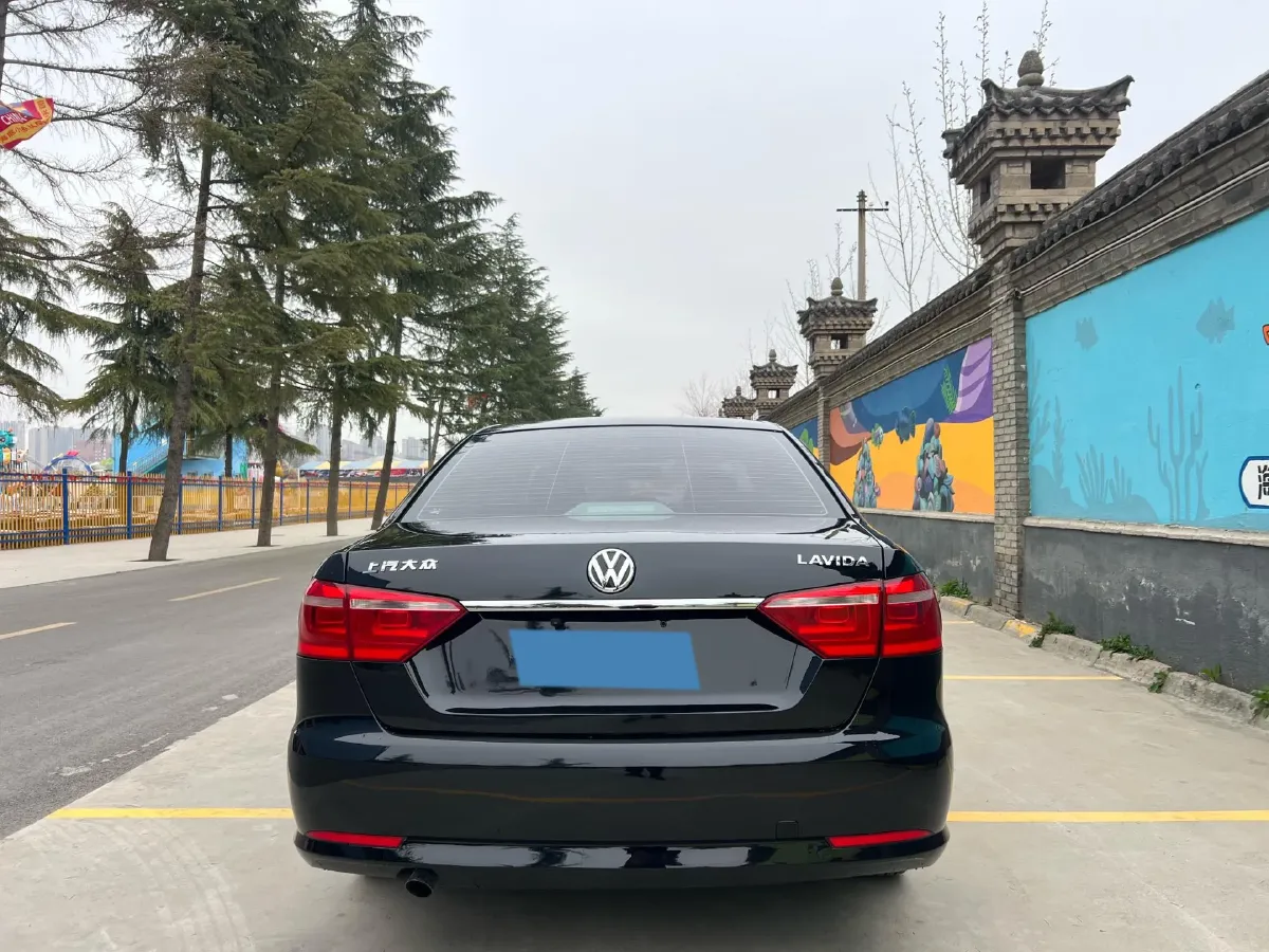 2013 Volkswagen Lavida 1.6L 110HP L4 6AT,autocango,china used car exporter,china ev exporter,chinese used car exporter,chinese used ev exporter