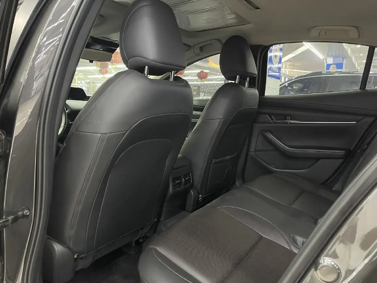 2022 Mazda 3 Axela 2.0L 158HP L4 6AT,autocango,china used car exporter,china ev exporter,chinese used car exporter,chinese used ev exporter