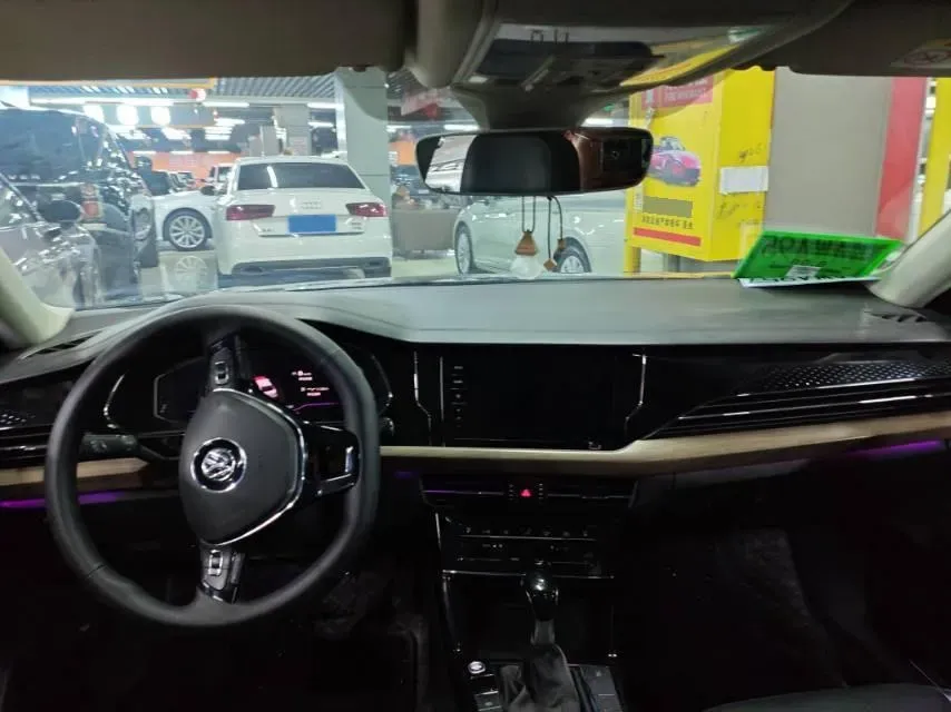 2019 Volvo V40 1.5T 152HP L4 6AT,autocango,china used car exporter,china ev exporter,chinese used car exporter,chinese used ev exporter